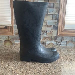 Chooka Rain Boots Black Wide Calf